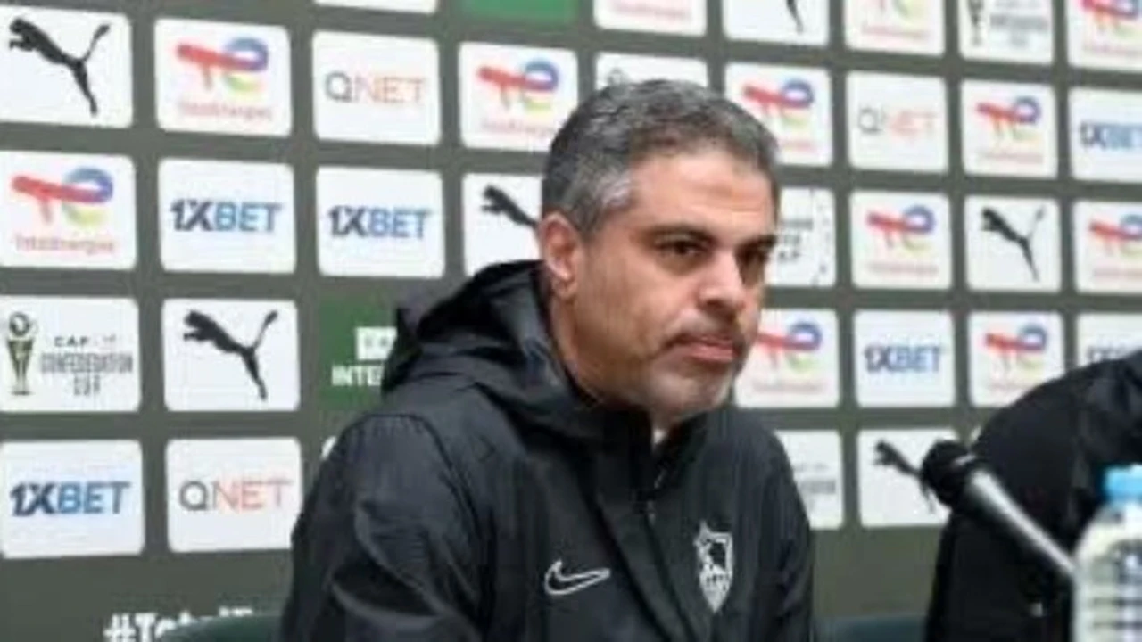 نتائج جيدة .. حمادة عبداللطيف: معتمد جمال «سر تفوق» تألق الزمالك هذا الموسم